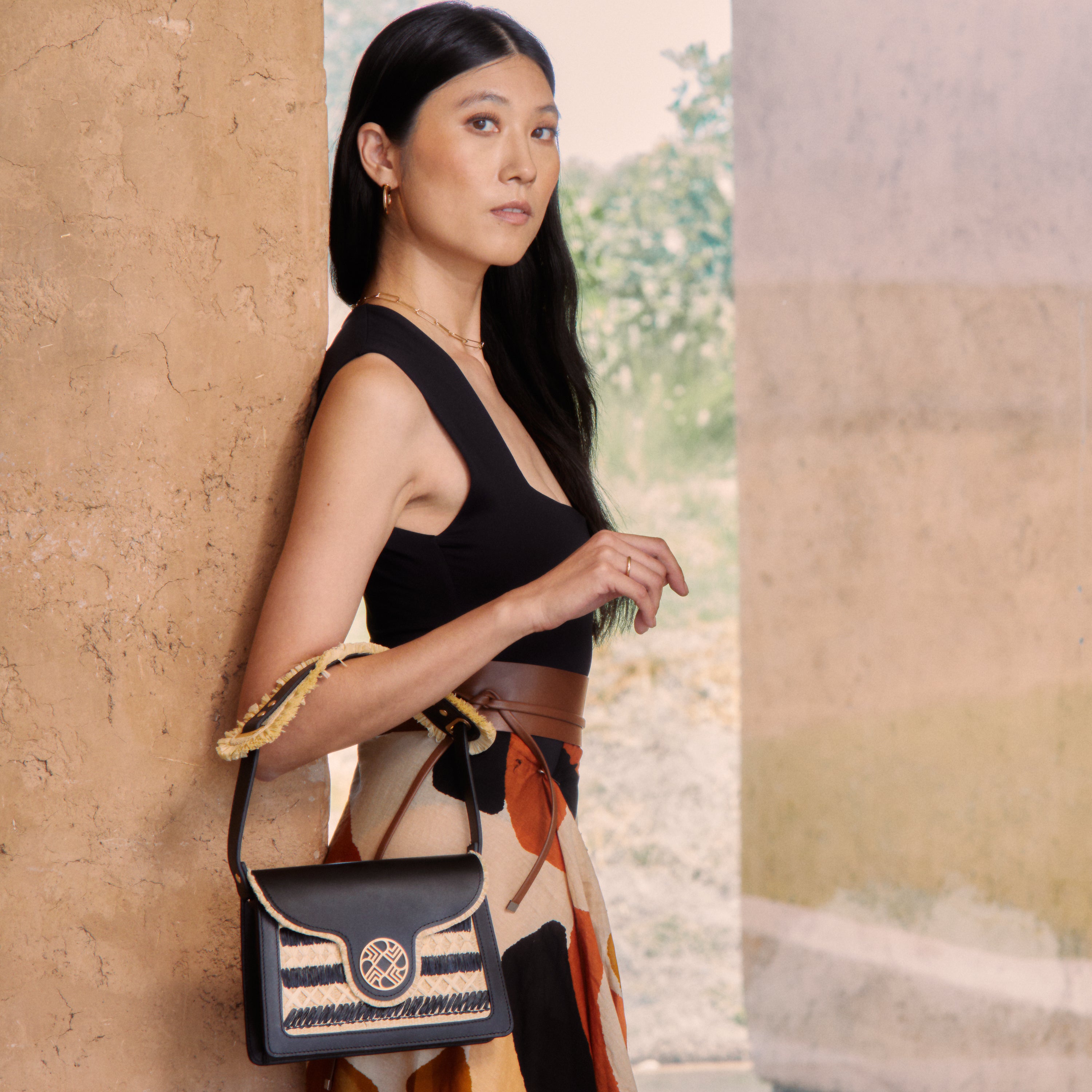 LINA - Embroidered Clutch